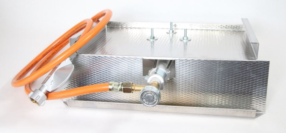 Feuille d'insertion pour cuiseur de selles 4,2kW ​​en acier inoxydable gaufré pour fumeur moyen avec cuiseur de selles 4,2kW, réducteur de pression 50mBar et tuyau de 1m