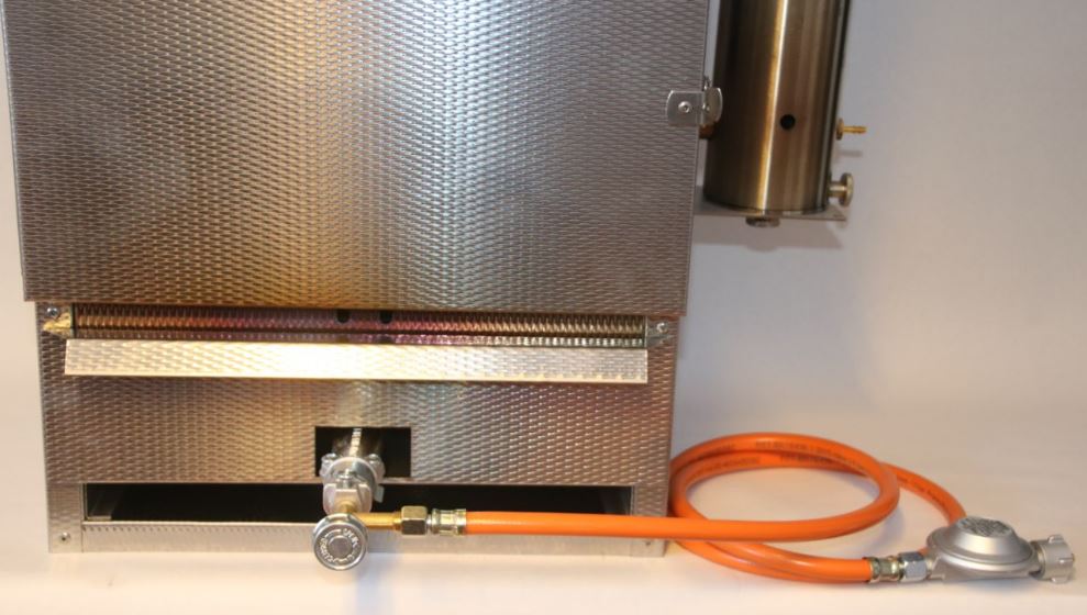 Feuille d'insertion pour cuiseur de selles 4,2kW ​​en acier inoxydable gaufré pour fumeur moyen avec cuiseur de selles 4,2kW, réducteur de pression 50mBar et tuyau de 1m